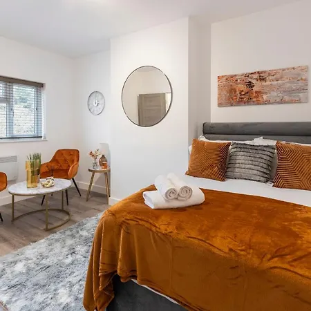 Beautiful-Cosy-King Sized Bed Flat 3 Min Walk To Tube Station Apartment London Exterior photo