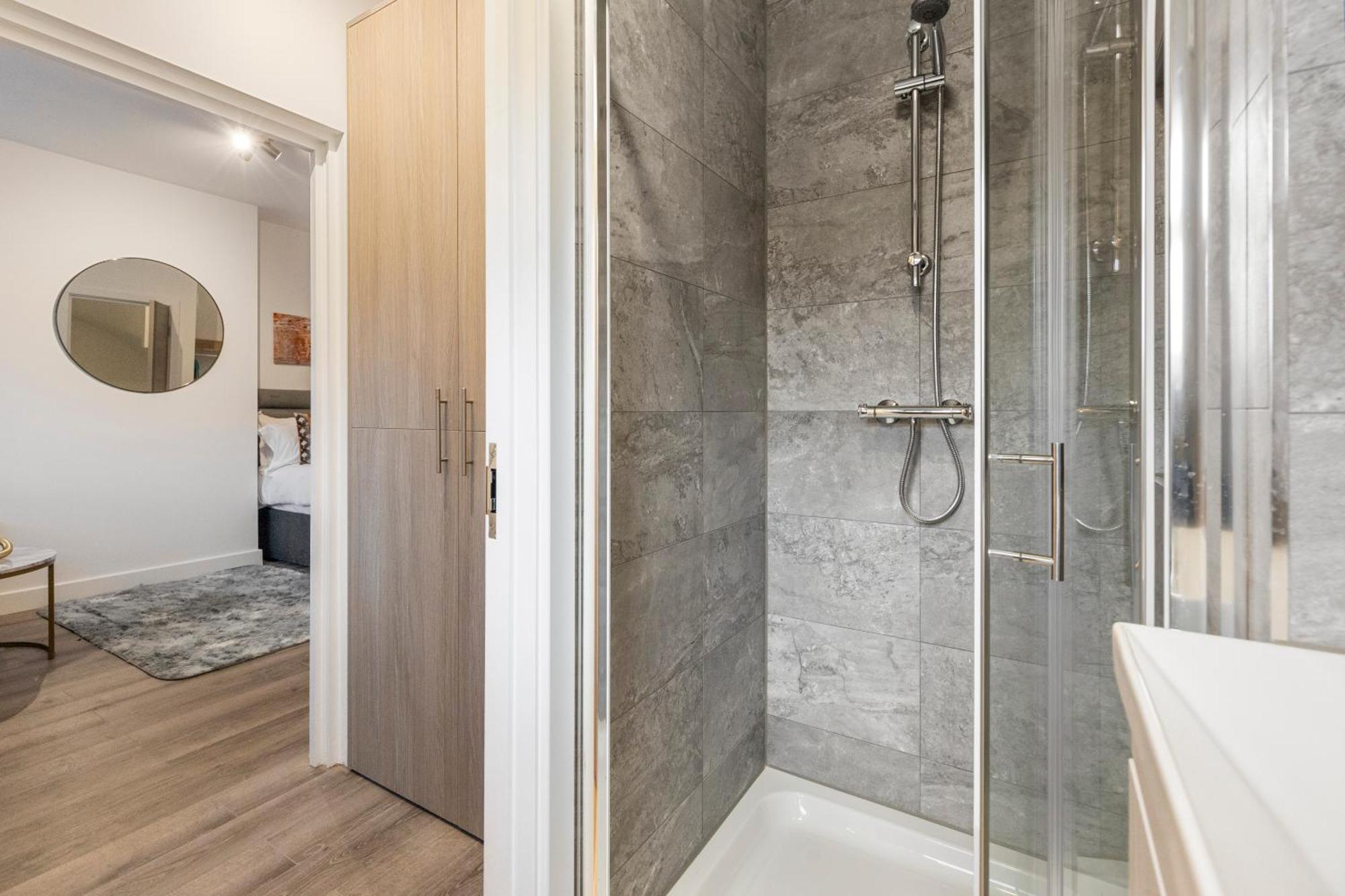 Beautiful-cosy-king Sized Bed Flat 3 Min Walk To Tube Station Apartment